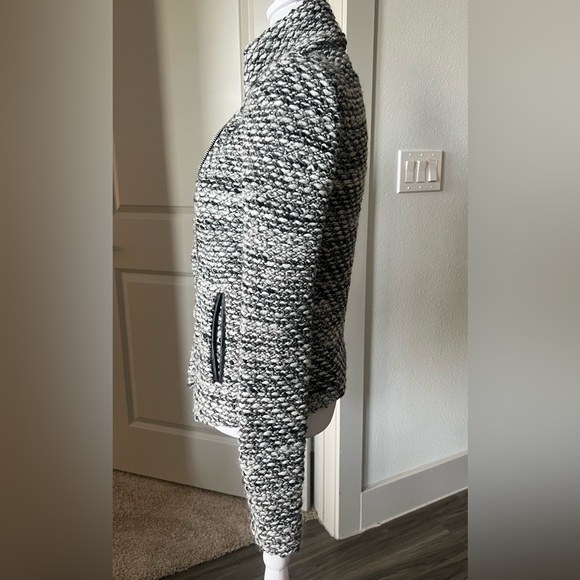 IRO josefina Black and White wool blend high Neck knitted jacket - Picture 6 of 9